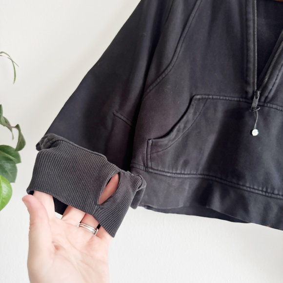 Lululemon black “scuba” half zip XS/S - Picture 5 of 7